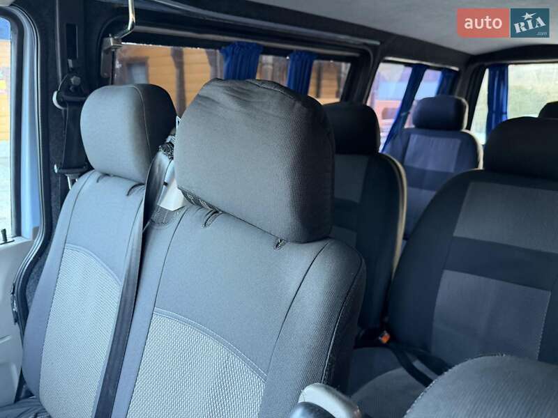 Минивэн Volkswagen Transporter 2001 в Яремче