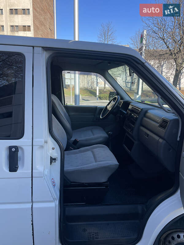 Мінівен Volkswagen Transporter 2002 в Черкасах
