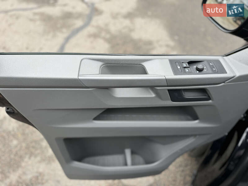 Вантажний фургон Volkswagen Transporter 2020 в Києві
