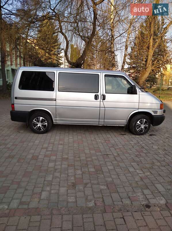 Минивэн Volkswagen Transporter 2003 в Долине