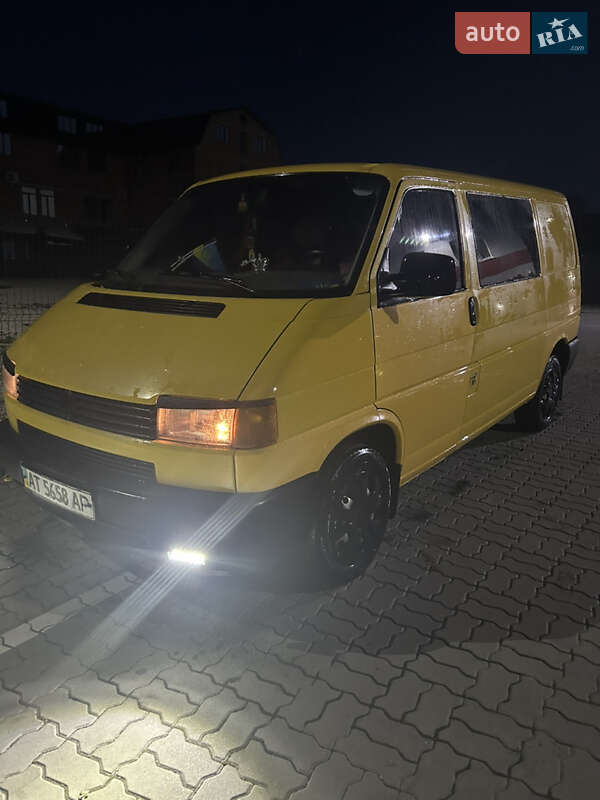Минивэн Volkswagen Transporter 1999 в Калуше