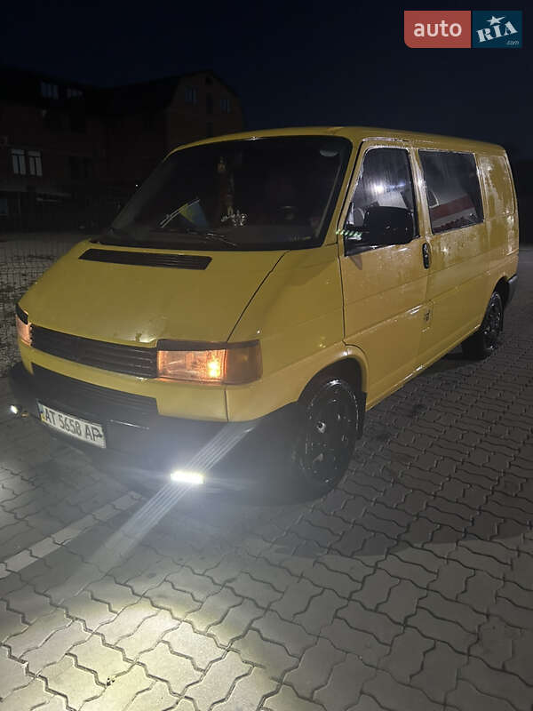 Минивэн Volkswagen Transporter 1999 в Калуше