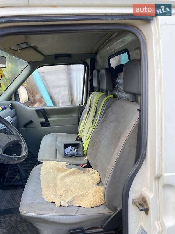 Вантажний фургон Volkswagen Transporter 1995 в Жмеринці