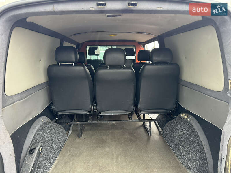 Грузовой фургон Volkswagen Transporter 2013 в Киеве