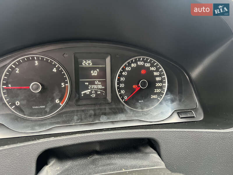 Вантажний фургон Volkswagen Transporter 2010 в Чернівцях фото 10 Вантажний фургон Volkswagen Transporter 2010 в Чернівцях