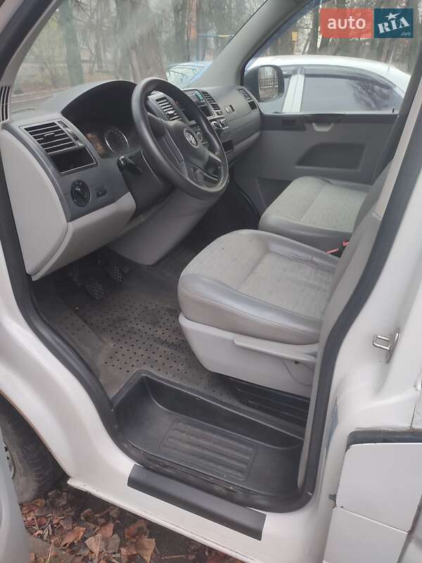 Грузовой фургон Volkswagen Transporter 2011 в Киеве фото 52 Грузовой фургон Volkswagen Transporter 2011 в Киеве