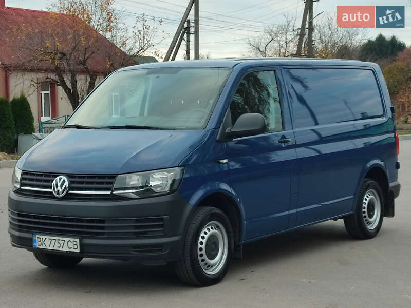 Вантажний фургон Volkswagen Transporter 2018 в Луцьку