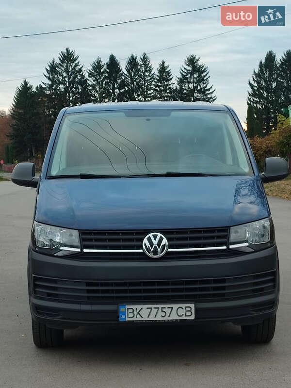 Вантажний фургон Volkswagen Transporter 2018 в Луцьку