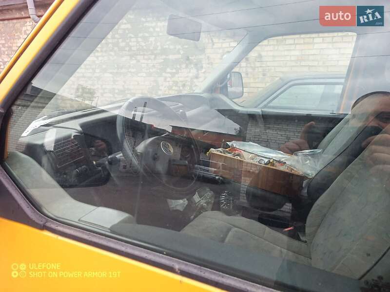 Мінівен Volkswagen Transporter 2002 в Києві