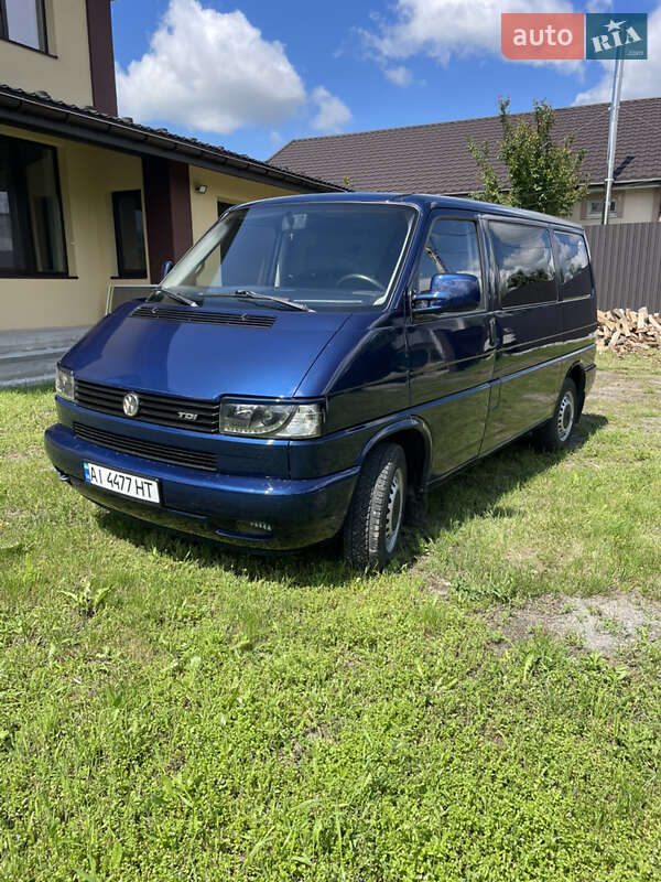 Вантажний фургон Volkswagen Transporter 1998 в Бучі