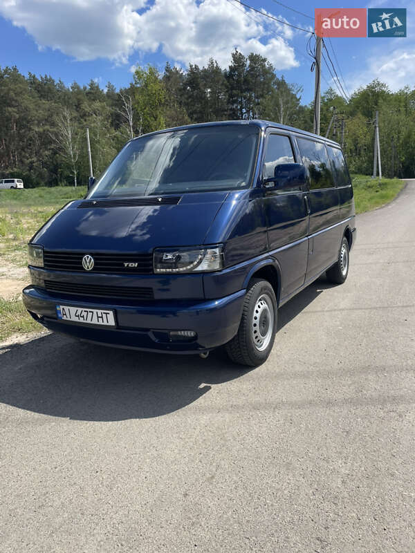Вантажний фургон Volkswagen Transporter 1998 в Бучі