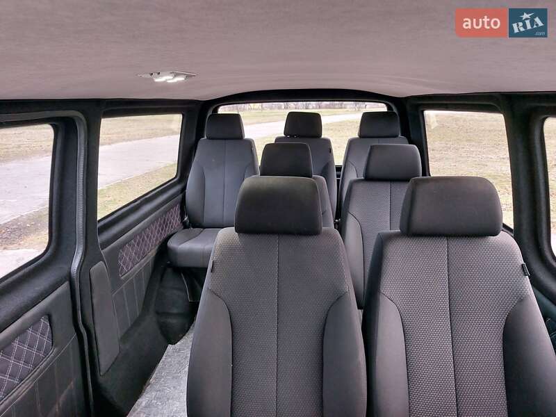 Мінівен Volkswagen Transporter 2013 в Кам'янському