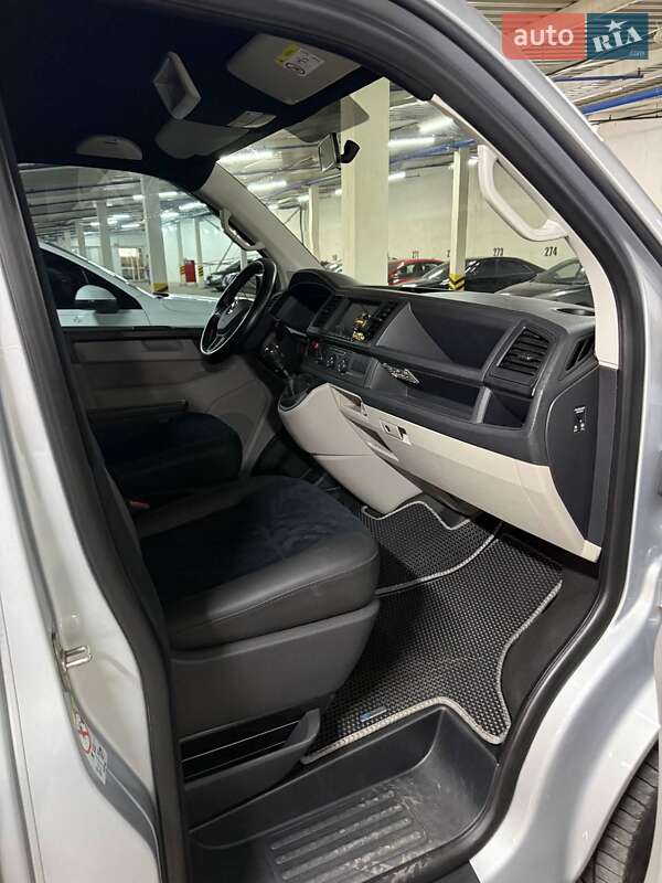Мінівен Volkswagen Transporter 2017 в Жидачові