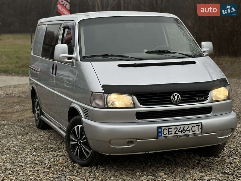 Вантажопасажирський фургон Volkswagen Transporter 2003 в Сторожинці