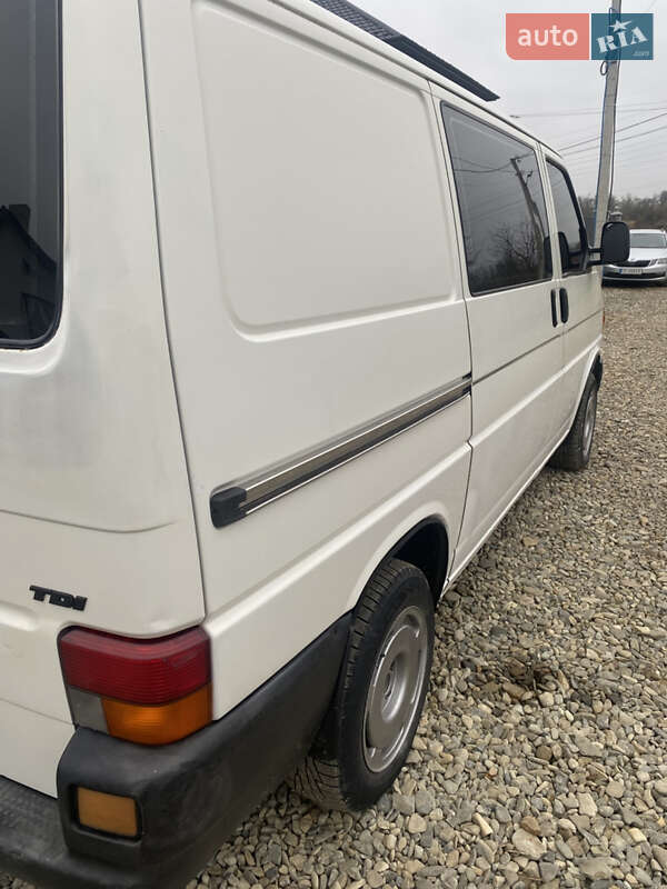 Мінівен Volkswagen Transporter 1998 в Чернівцях