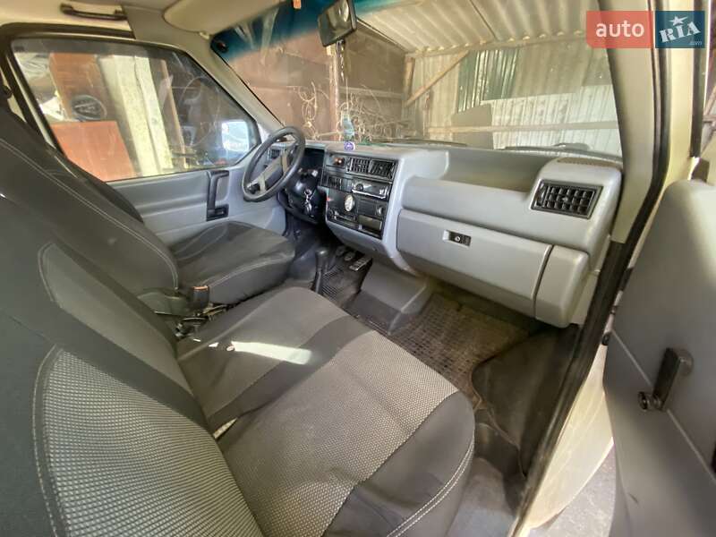 Минивэн Volkswagen Transporter 1993 в Днепре