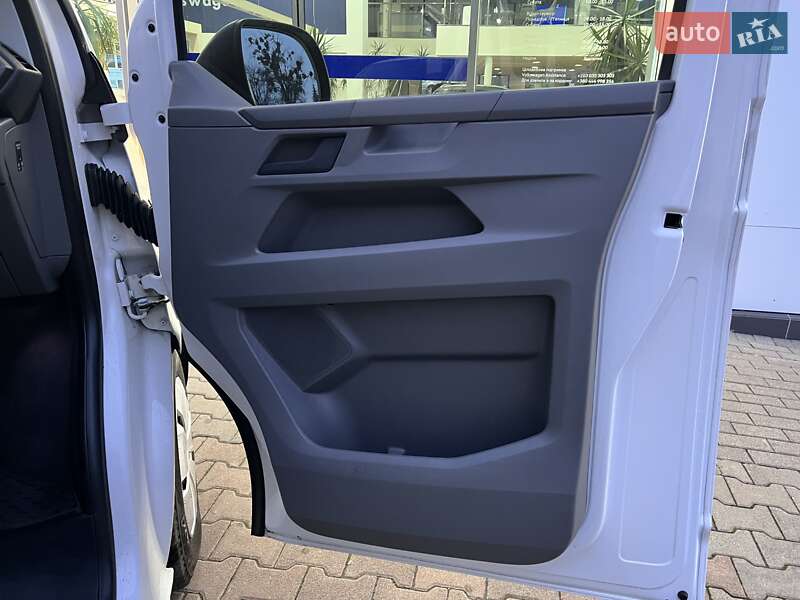 Мінівен Volkswagen Transporter 2022 в Житомирі