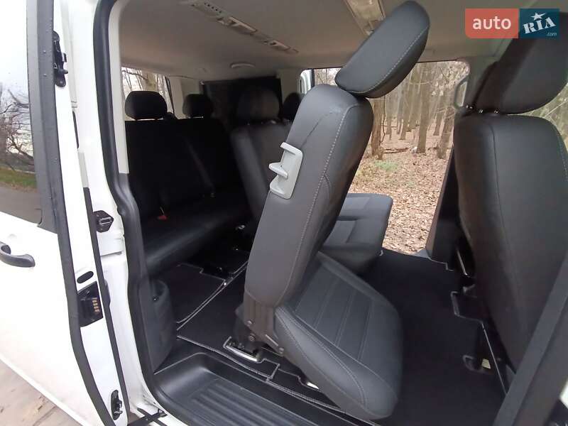 Мінівен Volkswagen Transporter 2020 в Києві