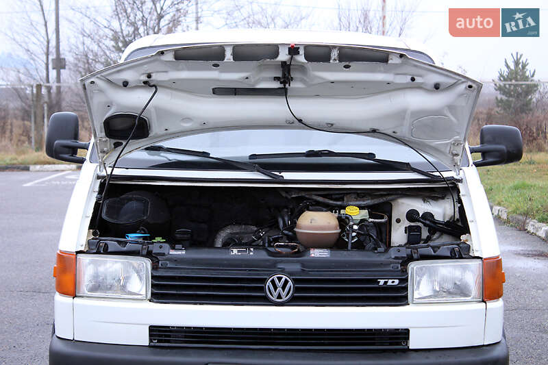 Минивэн Volkswagen Transporter 1999 в Виннице