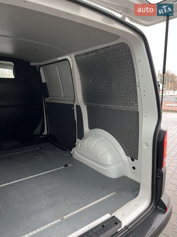 Грузовой фургон Volkswagen Transporter 2021 в Луцке
