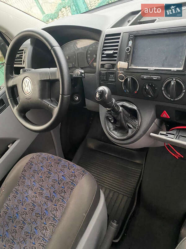 Минивэн Volkswagen Transporter 2005 в Львове