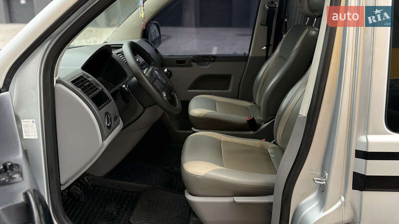 Мінівен Volkswagen Transporter 2005 в Івано-Франківську