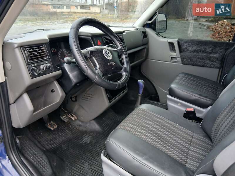 Мінівен Volkswagen Transporter 2003 в Рівному