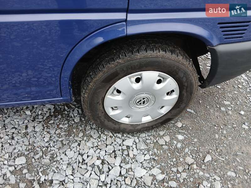 Мінівен Volkswagen Transporter 2003 в Рівному