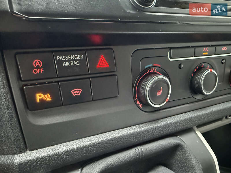 Вантажний фургон Volkswagen Transporter 2018 в Броварах