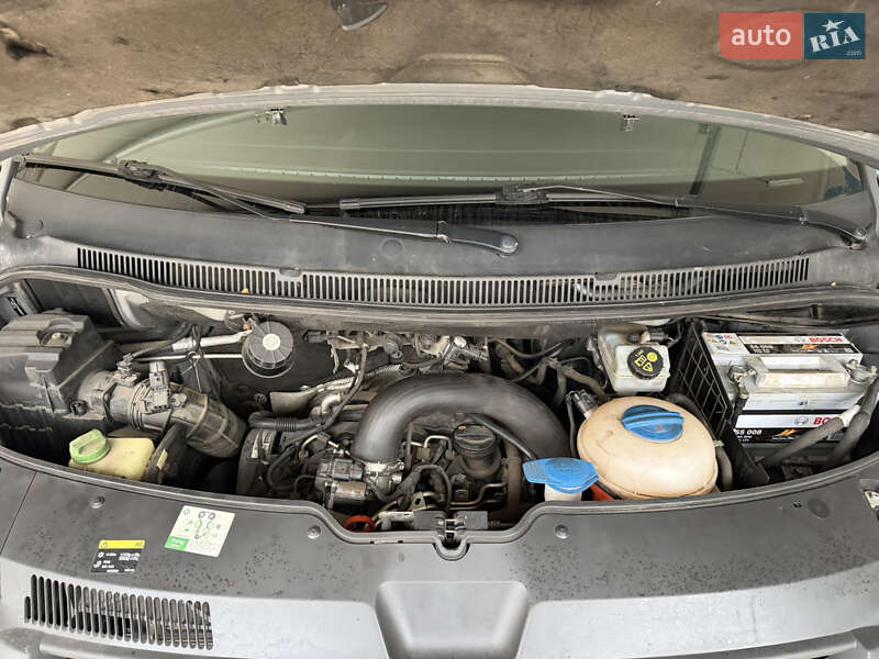 Минивэн Volkswagen Transporter 2013 в Харькове