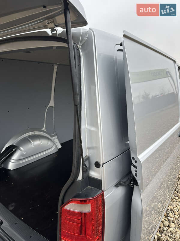 Вантажний фургон Volkswagen Transporter 2019 в Львові