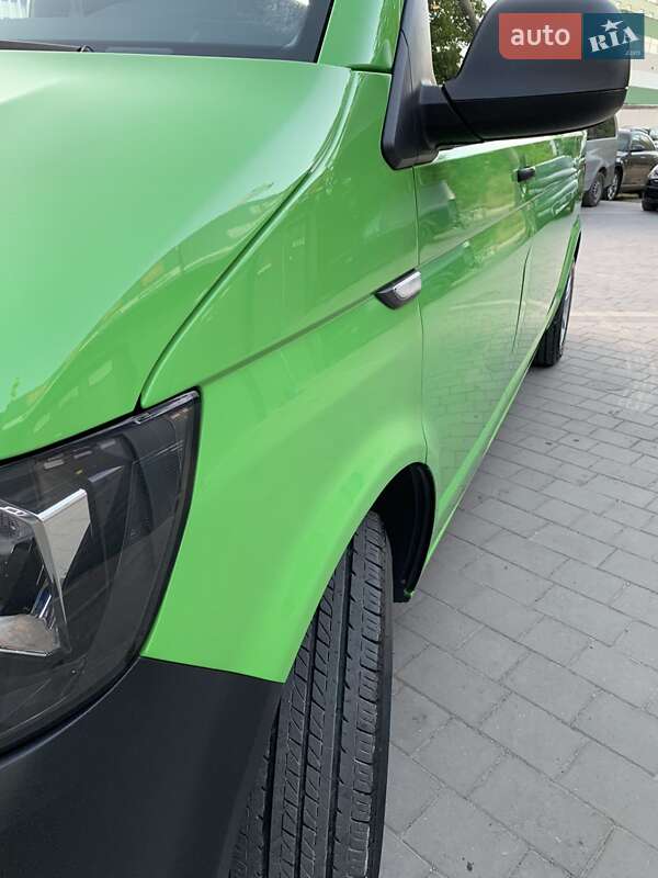 Минивэн Volkswagen Transporter 2015 в Ивано-Франковске