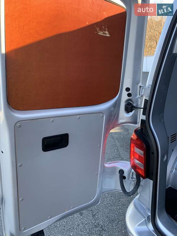 Вантажний фургон Volkswagen Transporter 2019 в Києві фото 63 Вантажний фургон Volkswagen Transporter 2019 в Києві
