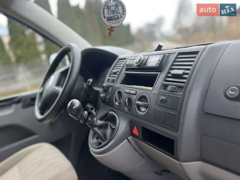 Минивэн Volkswagen Transporter 2006 в Львове
