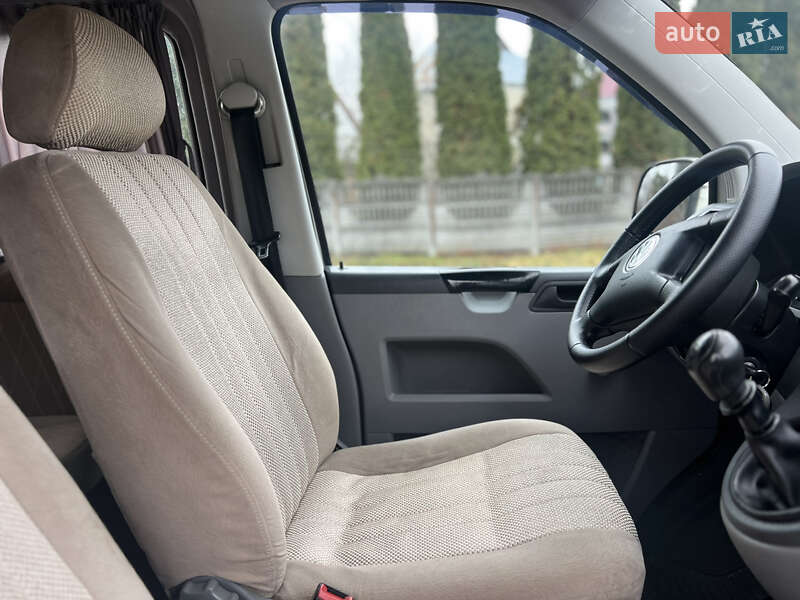 Минивэн Volkswagen Transporter 2006 в Львове
