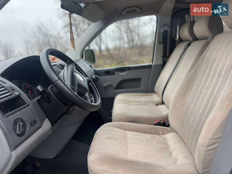 Минивэн Volkswagen Transporter 2006 в Львове