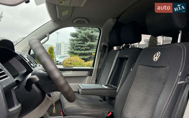 Грузопассажирский фургон Volkswagen Transporter 2017 в Львове