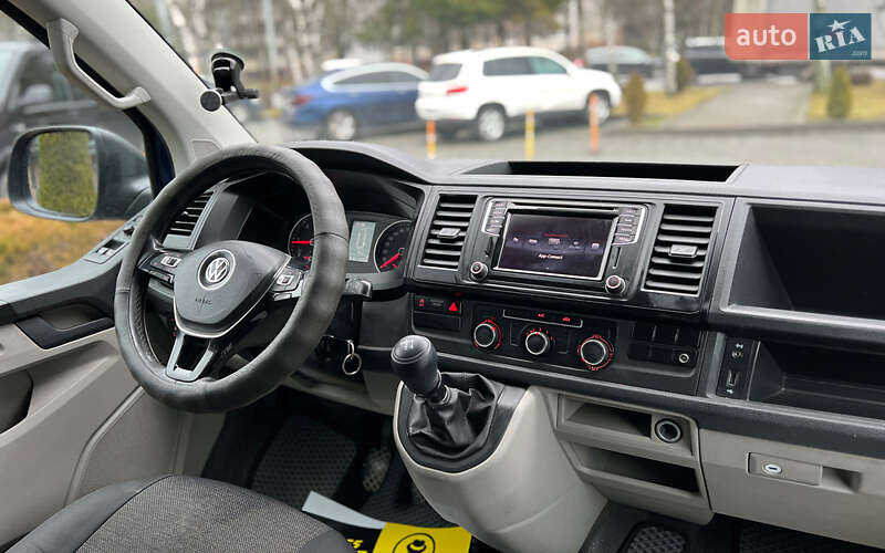 Грузопассажирский фургон Volkswagen Transporter 2017 в Львове