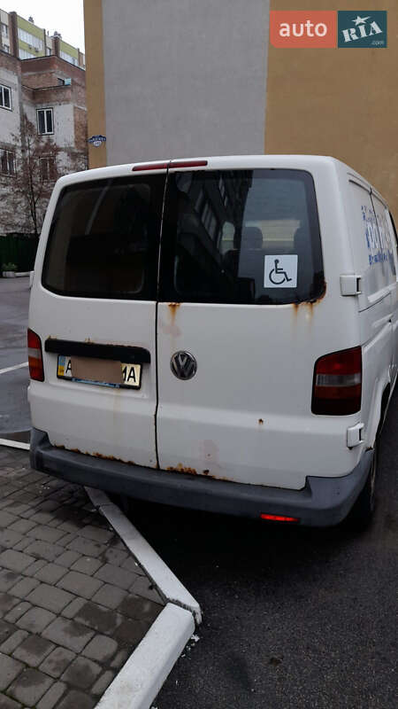 Грузовой фургон Volkswagen Transporter 2005 в Софиевской Борщаговке