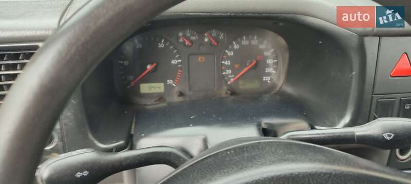 Минивэн Volkswagen Transporter 2000 в Косове