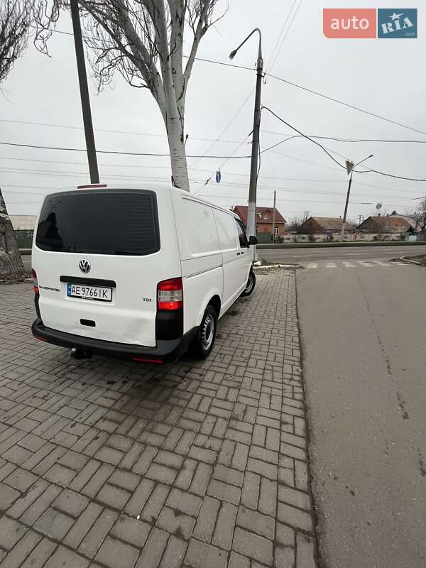 Вантажний фургон Volkswagen Transporter 2013 в Запоріжжі