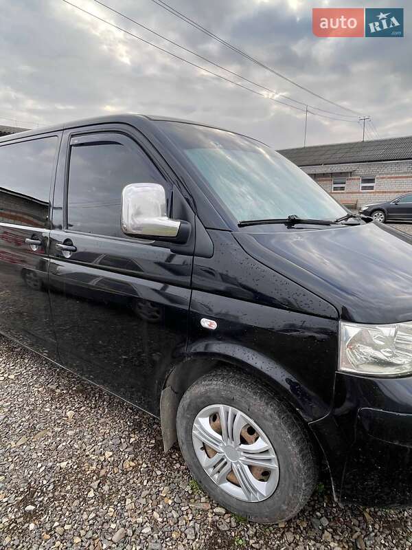 Минивэн Volkswagen Transporter 2004 в Буштыне
