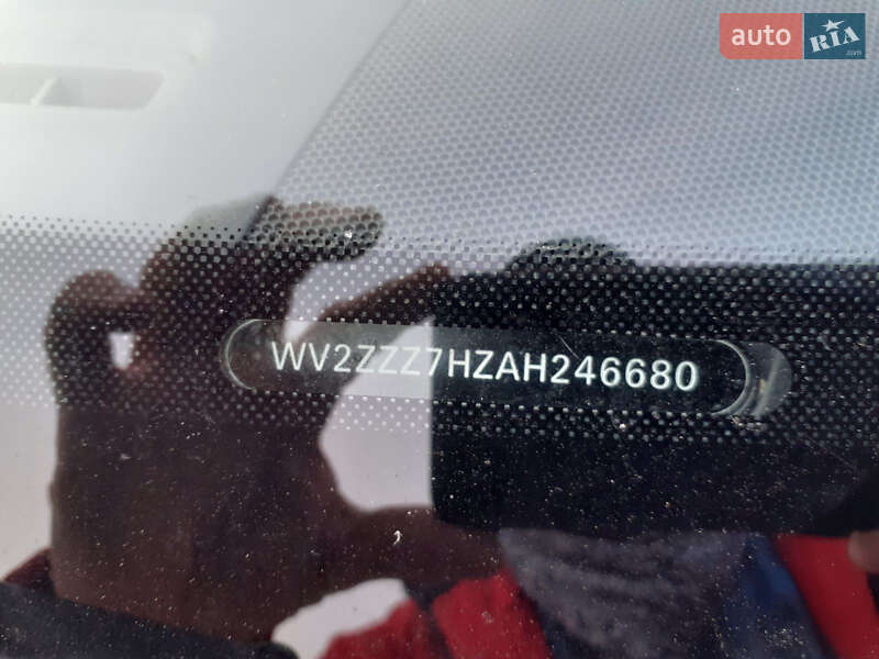 Минивэн Volkswagen Transporter 2010 в Звягеле