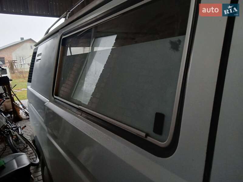Вантажопасажирський фургон Volkswagen Transporter 1986 в Трускавці
