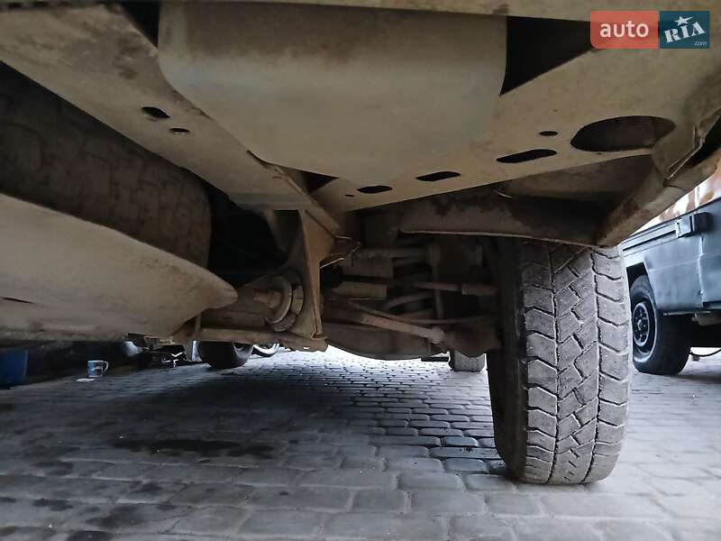 Вантажопасажирський фургон Volkswagen Transporter 1986 в Трускавці