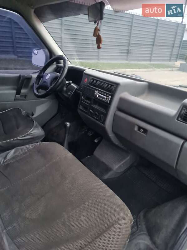 Минивэн Volkswagen Transporter 2000 в Черкассах