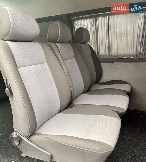 Мінівен Volkswagen Transporter 2005 в Києві