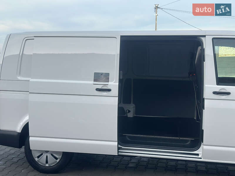 Грузовой фургон Volkswagen Transporter 2023 в Дубно