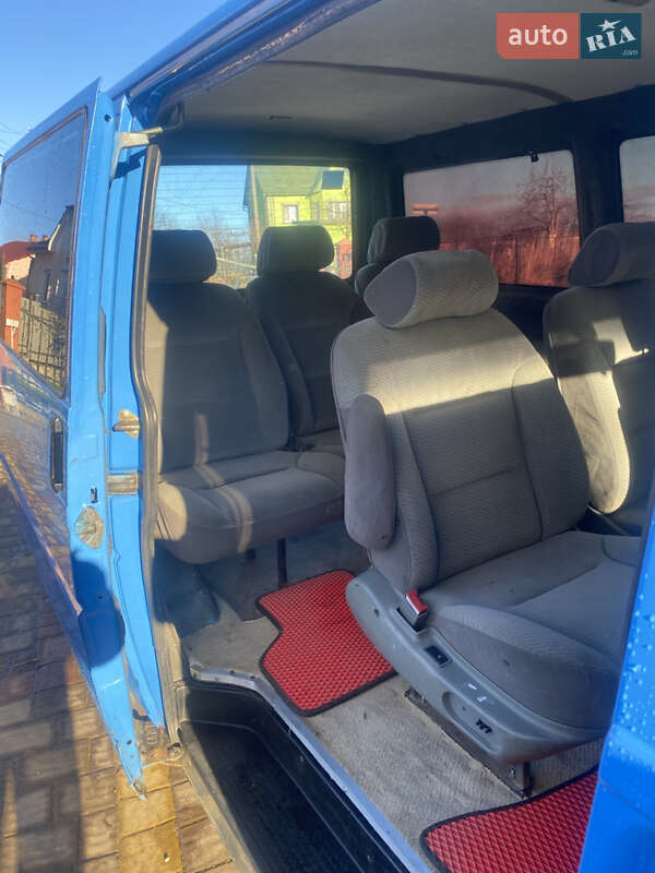 Минивэн Volkswagen Transporter 1995 в Стебнику