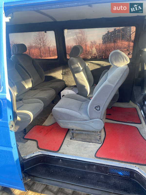 Минивэн Volkswagen Transporter 1995 в Стебнику